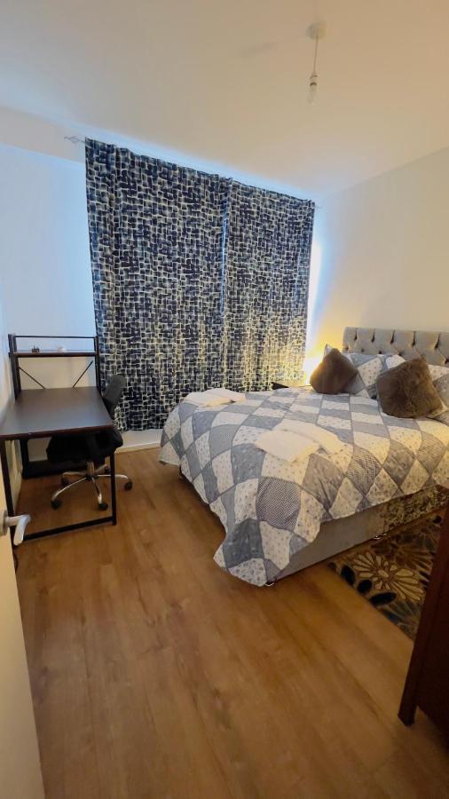 Charming 1-Bedroom Apartment In Woolwich London Exterior photo