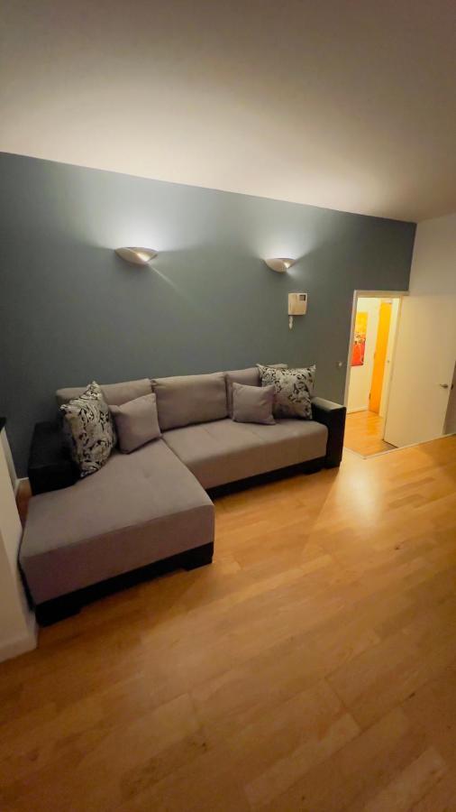 Charming 1-Bedroom Apartment In Woolwich London Exterior photo